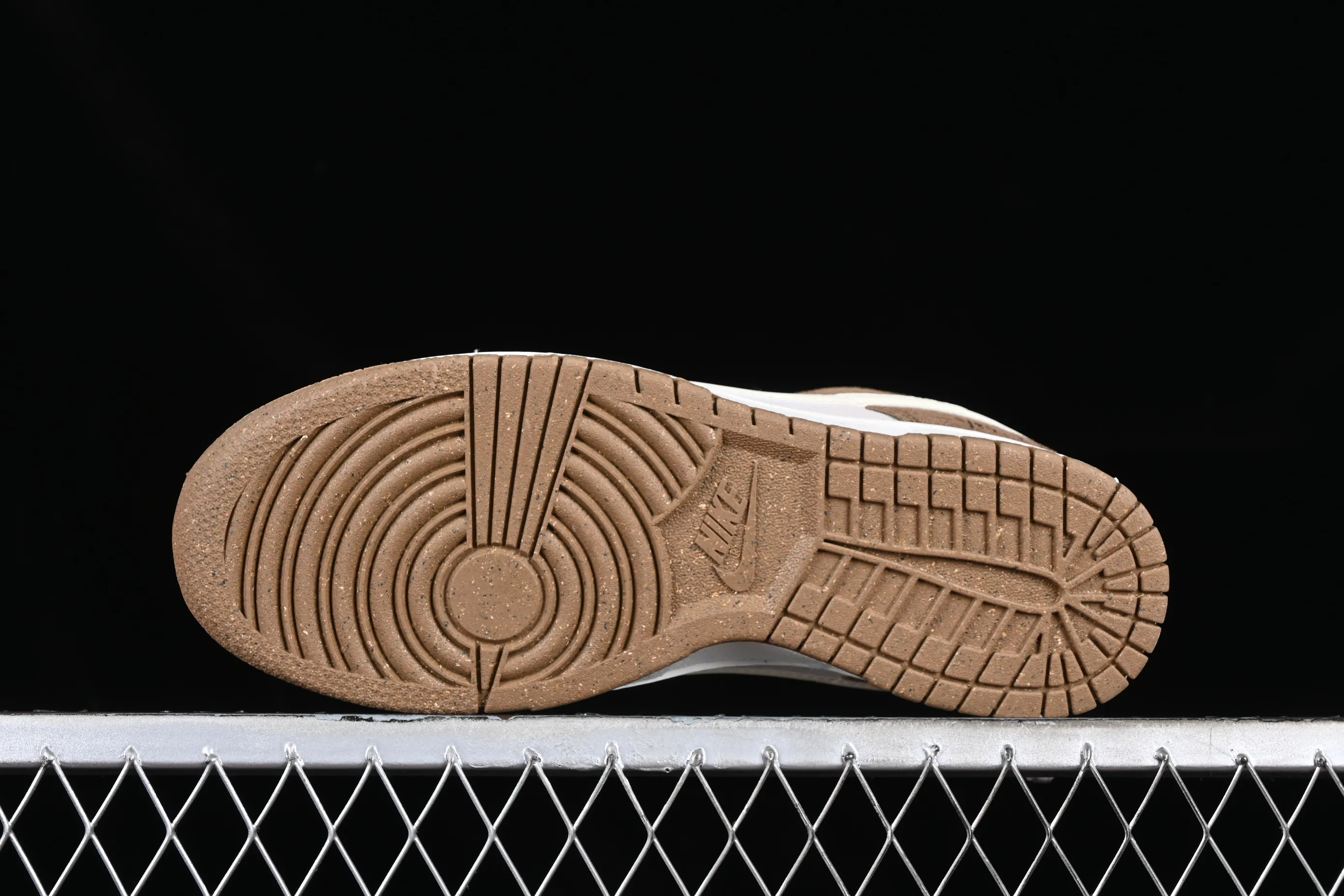 All Categories Nk SB Dunk Series Nk SB Dunk Low Low-top sneakers Cost-effective version Nk SB Dunk Low "85" double hook SB low-top sports and leisure sneakers DO9457-106